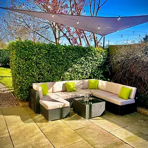 honey-hill-cottage-4-bedroom-detached-house.cambridgehotelsuk.com/